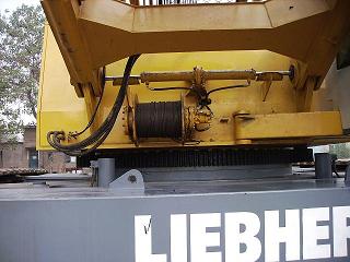 SELL USED CRANE LIEBHERR 280TON IN HURRY