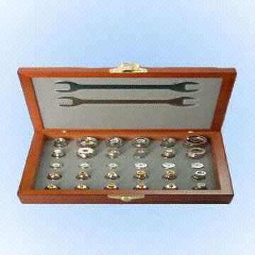 12-Piece Coaxial Connector Kit in a Wooden Case  