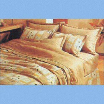 Bed Cover Sets Available with Printed Designs 