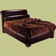 Moderne Bed Crafted Of Fine Aniline Leather