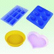 Foldable and Reusable Cake Molds in Various Shapes