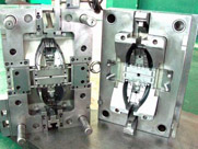 Plastic injection mould