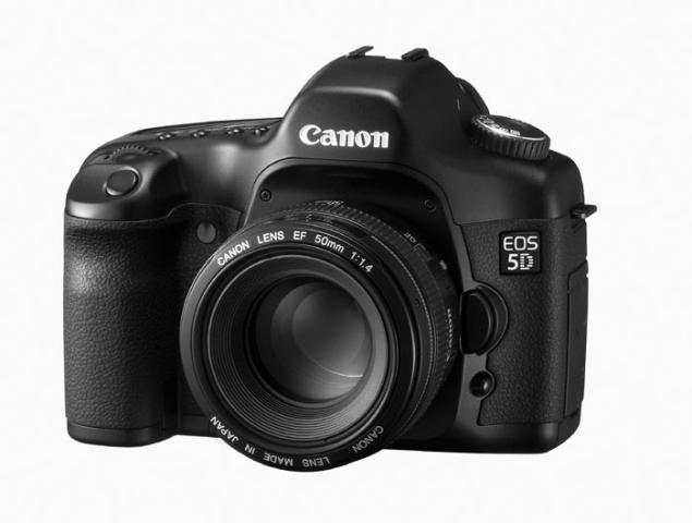 Canon EOS 5D Digital SLR Camera