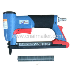 Medium Crown Stapler, 84