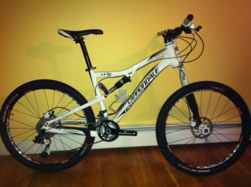 NEW 2011 CANNONDALE TRAIL SL2 HARDTAIL MOUNTAIN BI