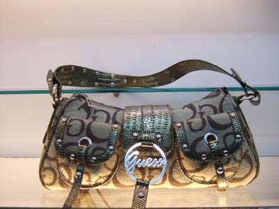 sell Guess handbag on www.alibaba518.com