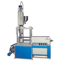 Heavy toggle clamp injection moulding machine