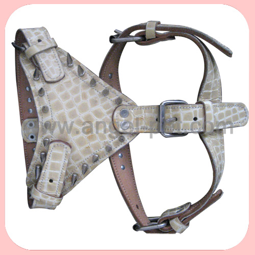 spike harness strong harness safe harness