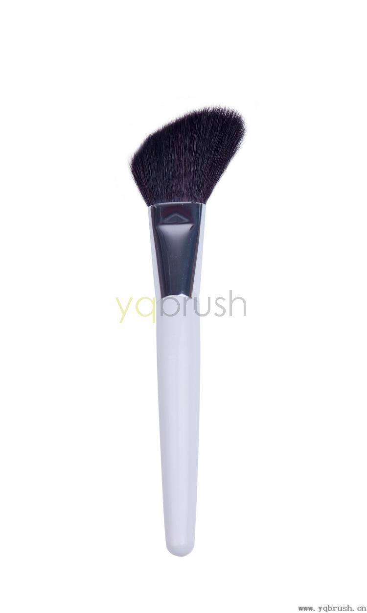 Large angled contour brush