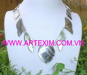 Mother of Pearl necklace, Shell necklace, Seashell