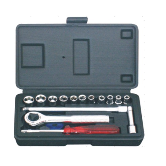 17 Pieces Socket Kit