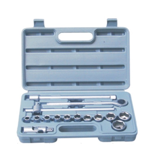 16 Pieces Socket Kit