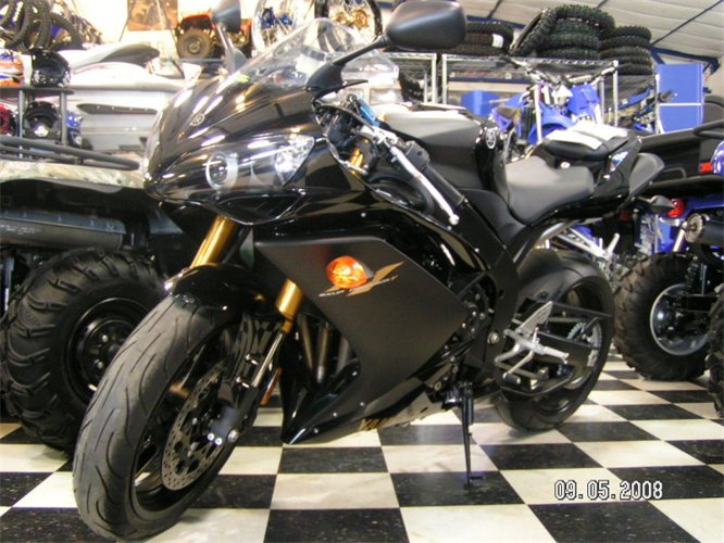 2008 Yamaha YZF-R1 (New) USD$4.000.00-