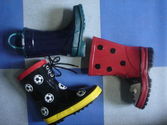 rain boots 