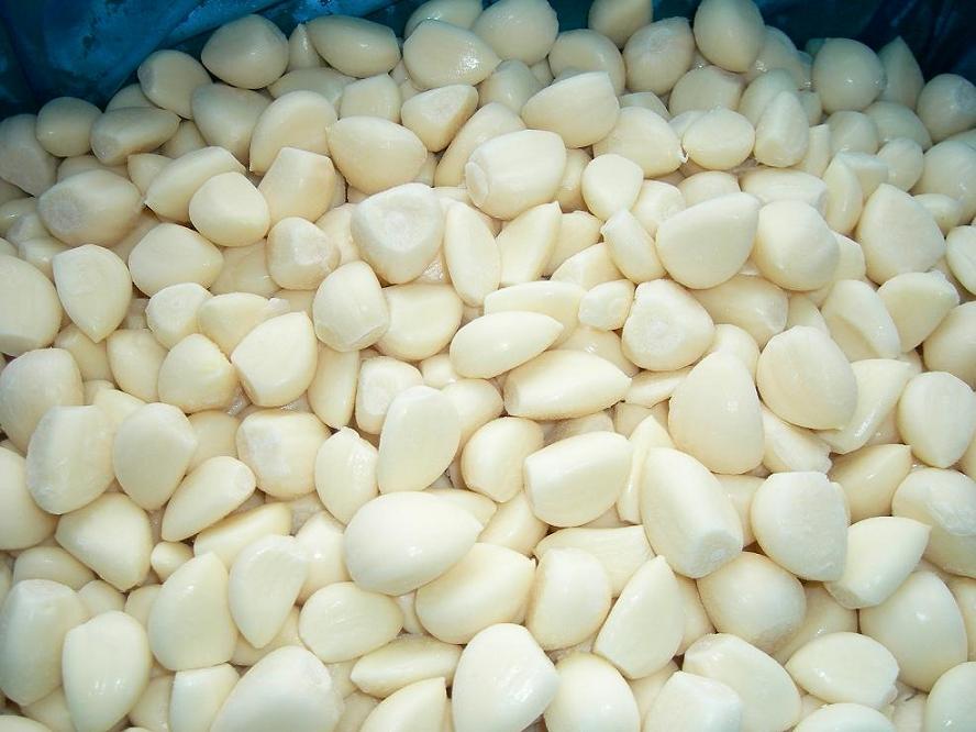 Frozen garlic cloves