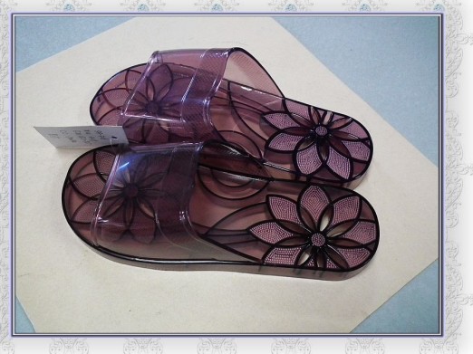 crystal-clear bath slipper