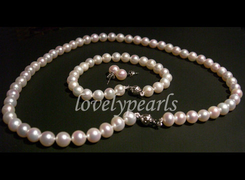 pearl necklace