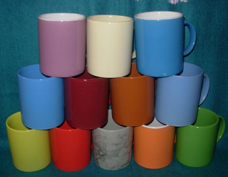 Porcelain mugs 