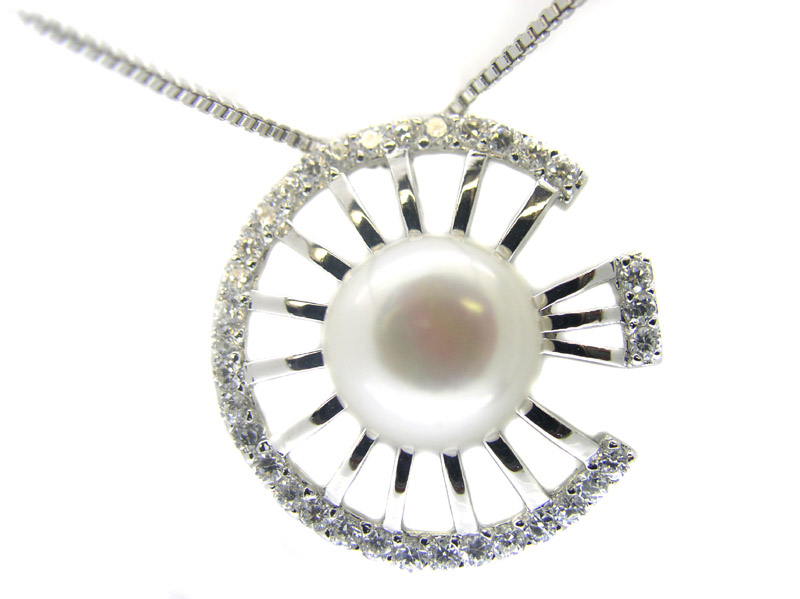   Pearl pendant