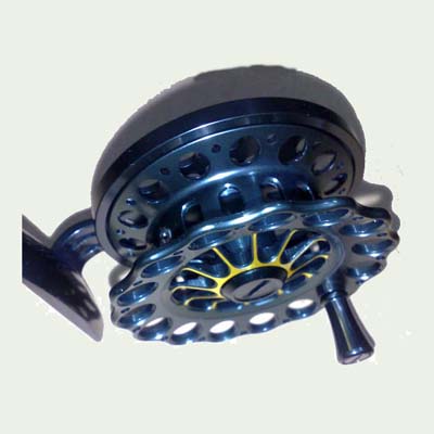 Hand-pulling Fly Reel