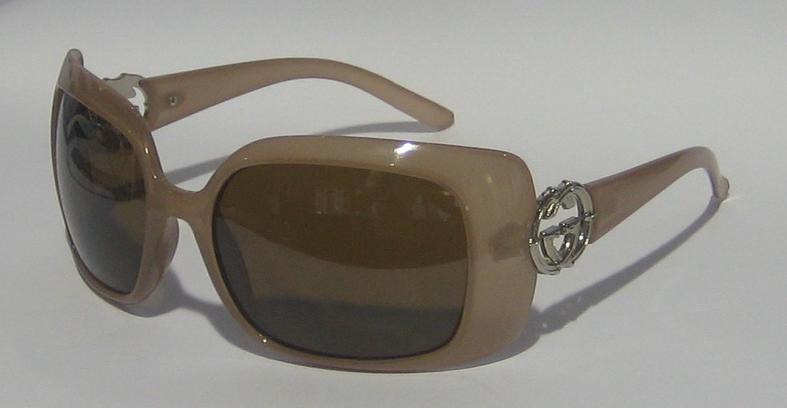 Plastic Fashion Sunglasses