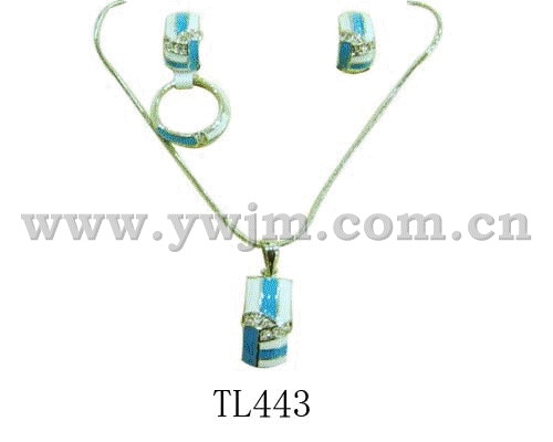 fashion alloy and enamel necklace set