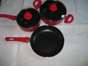 non-stick  sauce  pan