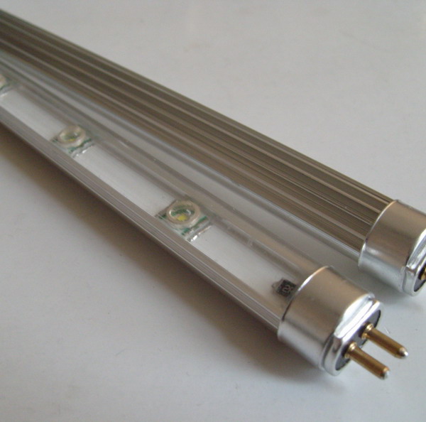 led replacement fouorescent aluminium tube light T5