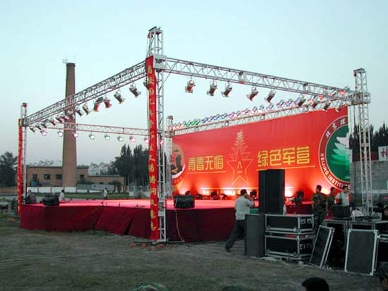 lighting display truss