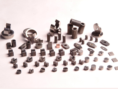 Sintered AlNiCo