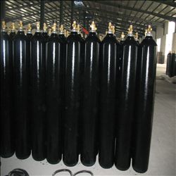 Nitrogen gas cylinder