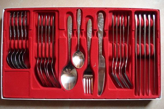 24PCS stainless steel cutlery set