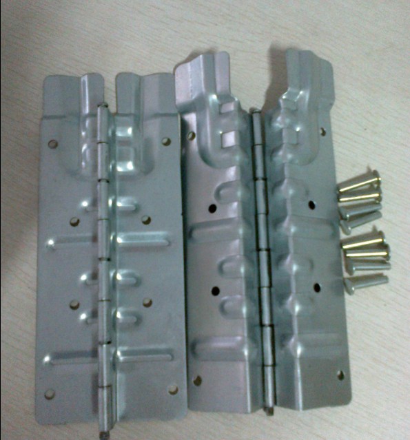 Hinges for pallet-collars