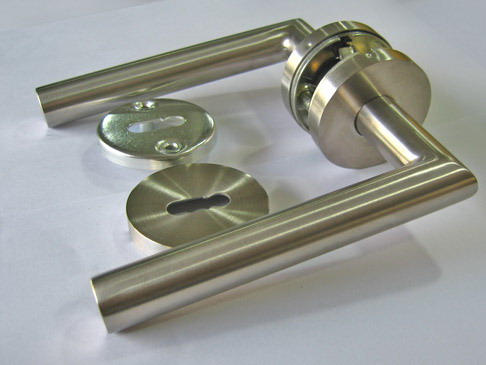 Tubing lever handle