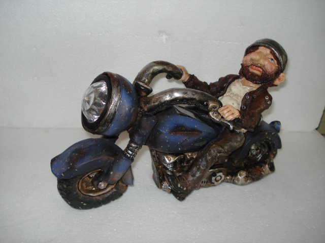 Resin Old Motorcycle with Solar Spot Light