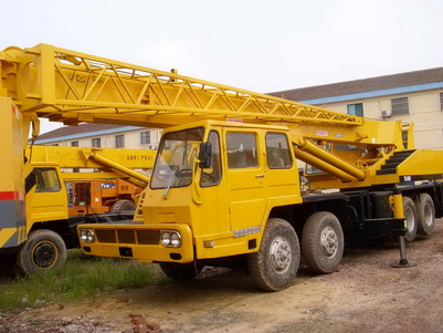 TG300E (used Tadano 30 ton crane)