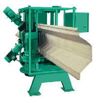 Large-span curve roof forming machine