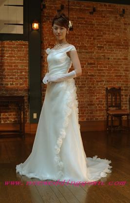 Wedding Gown (D41)