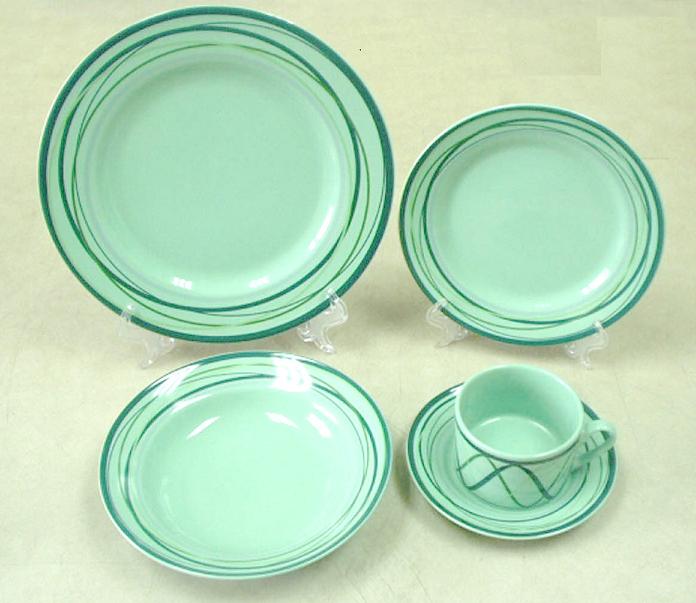  Ceramic  or Porcelain  Dinnerset 