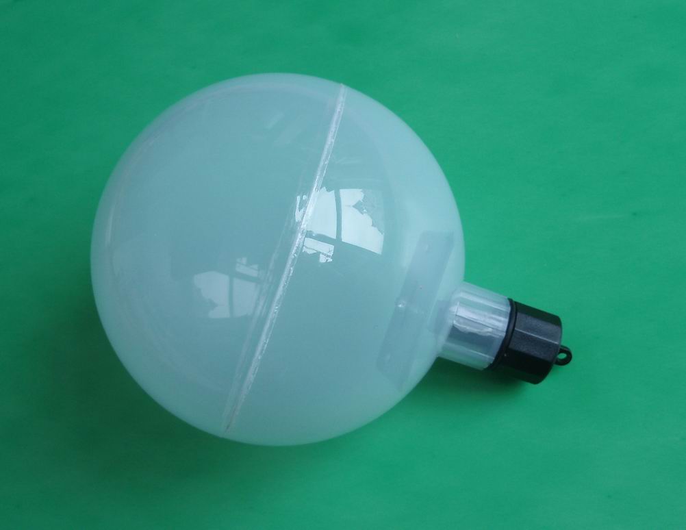 SOLAR FLOATING LIGHT