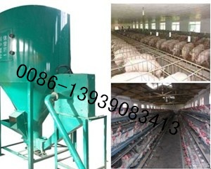 Animal feedstuff crushing and mixing machine 