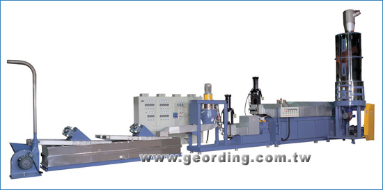 Side Entrance Plastic Waste Recycling Machine