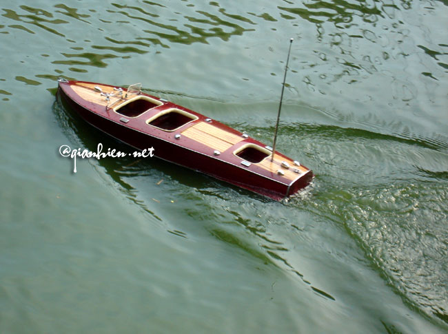 Chris Craft Triple Cockpit 