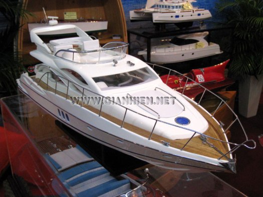 Sunseeker 64  