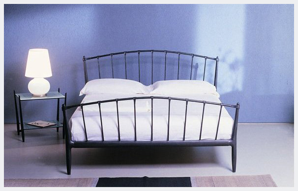 metal bed