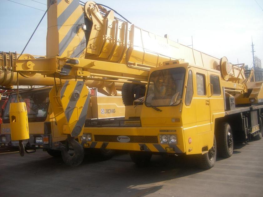 used CRANE tadano 65t FOR SELL (USED tadano CRANE