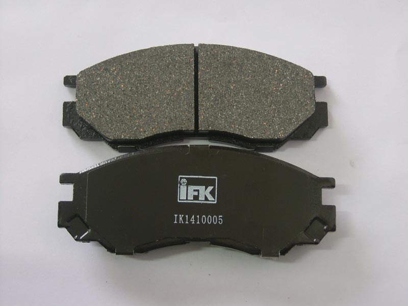 Mitsubishi L200 Front brake pad OEM:MR205256