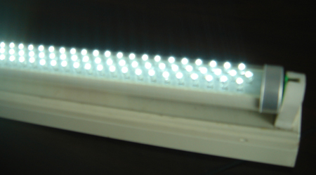 T8 LED fluorescent light