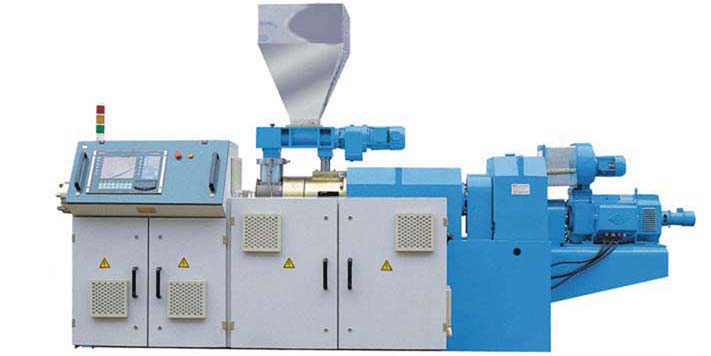 Twin screw extruder