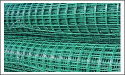 Plastic welded wire mesh